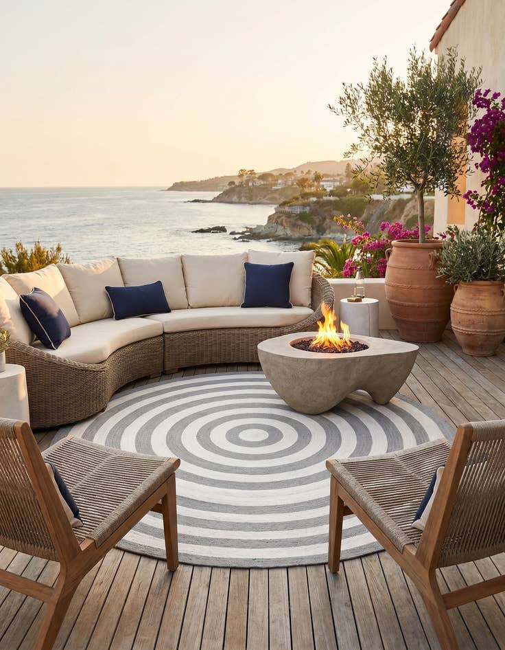 Detail image of 7' 10 x 7' 10 Easy-Clean Eco Verse Washable Indoor / Outdoor Round Rug