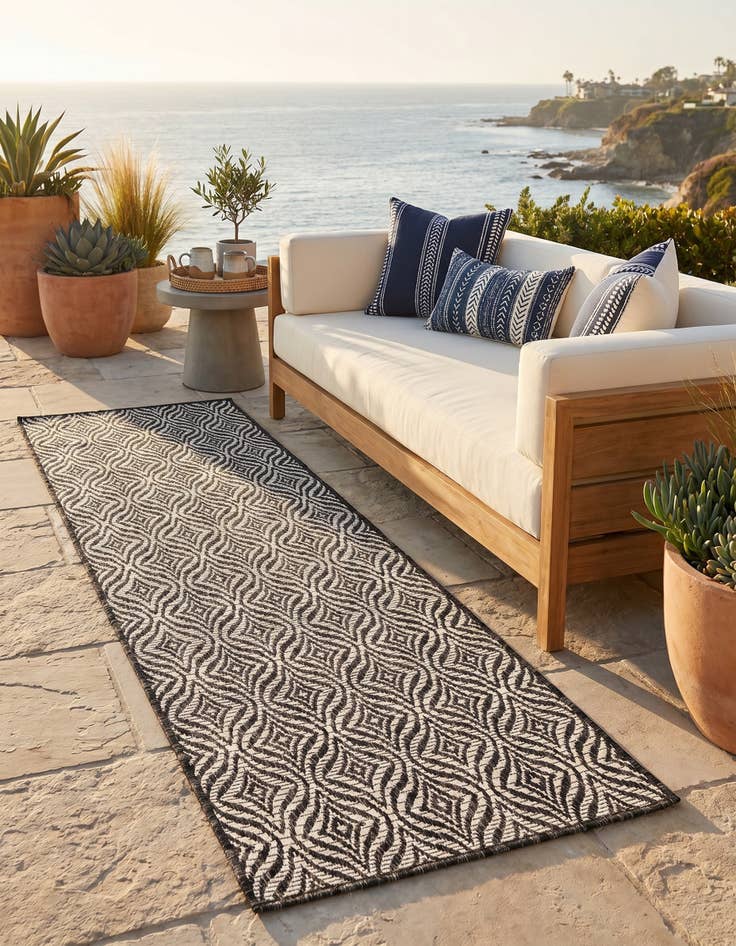 Detail image of 2' x 6' Easy-Clean Lattice Indoor / Outdoor Runner Rug