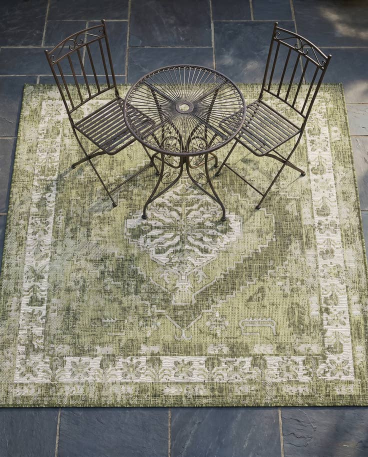 Detail image of 5' 3 x 5' 3 Easy-Clean Traditional Indoor / Outdoor Square Rug