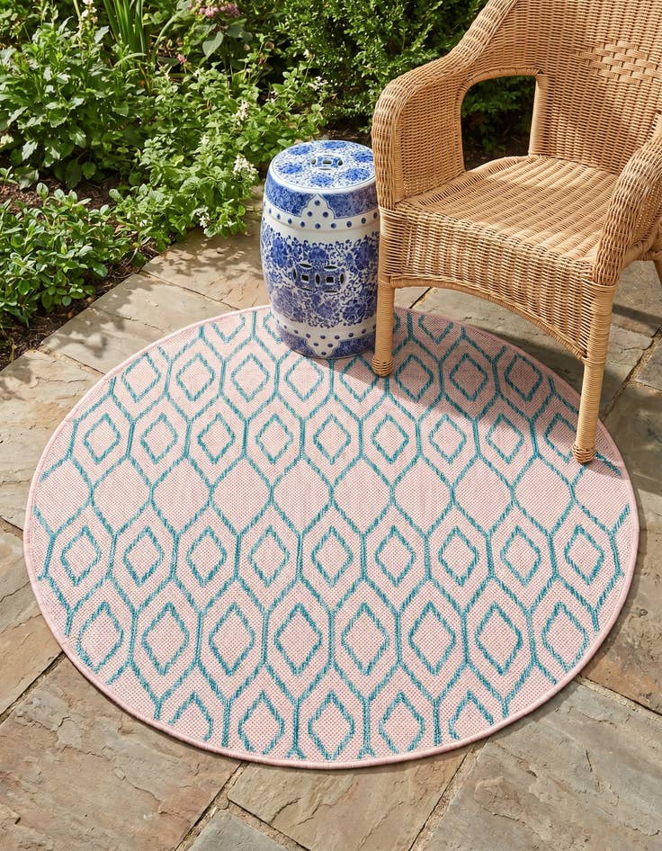 Detail image of 3' x 3' Easy-Clean Jill Zarin Turks and Caicos Indoor / Outdoor Round Rug