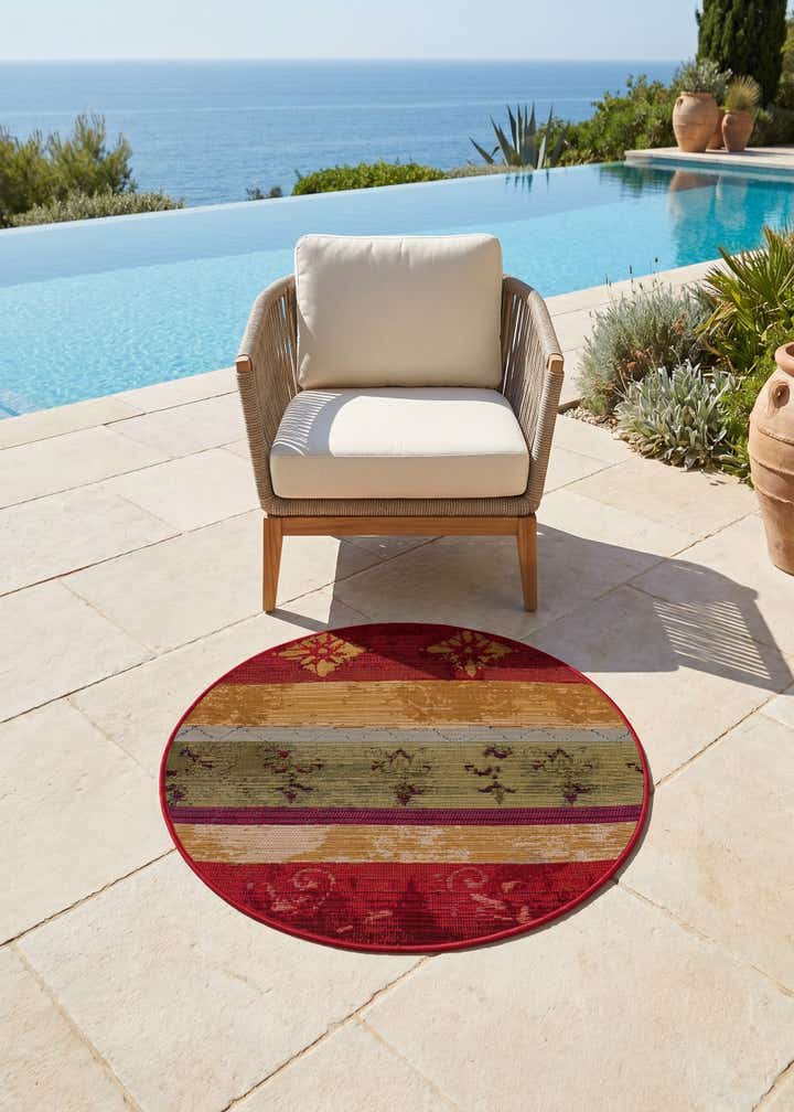 2' 7 x 2' 7 Easy-Clean Modern Indoor / Outdoor Round Rug