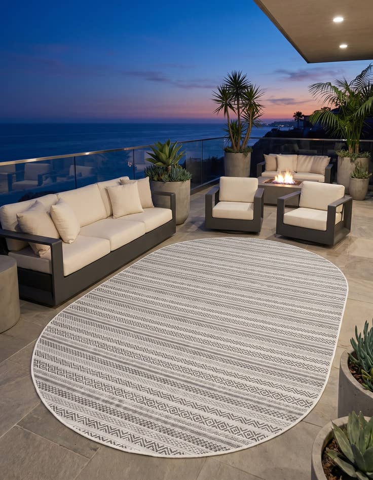 Detail image of 5' 3 x 8' Easy-Clean Ribbon Indoor / Outdoor Oval Rug