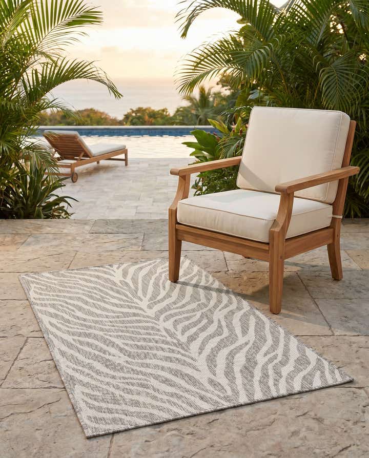 3' x 5' 3 Easy-Clean Safari Indoor / Outdoor Rug