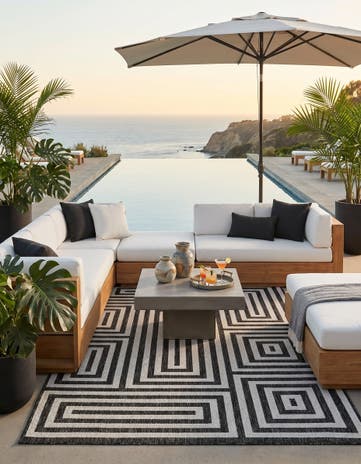 5' 3 x 8' Easy-Clean Modern Indoor / Outdoor Rug