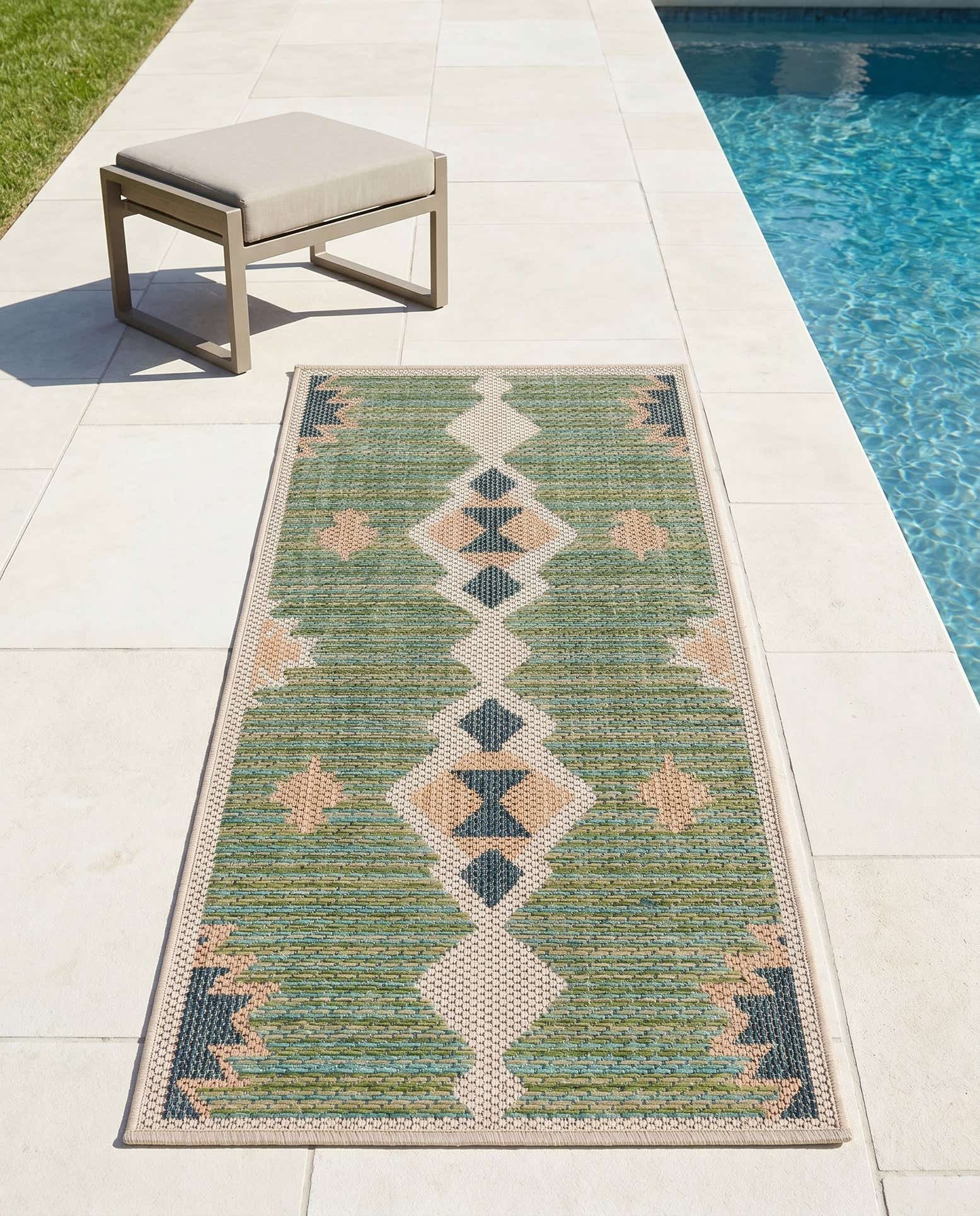2' x 4' Easy-Clean Baja Indoor / Outdoor Runner Rug