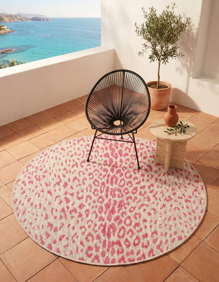 Detail image of 4' x 4' Easy-Clean Safari Indoor / Outdoor Round Rug