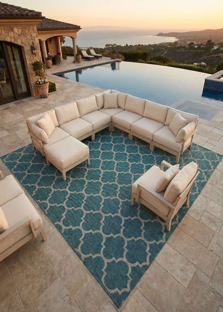 13' x 13' Easy-Clean Lattice Indoor / Outdoor Square Rug