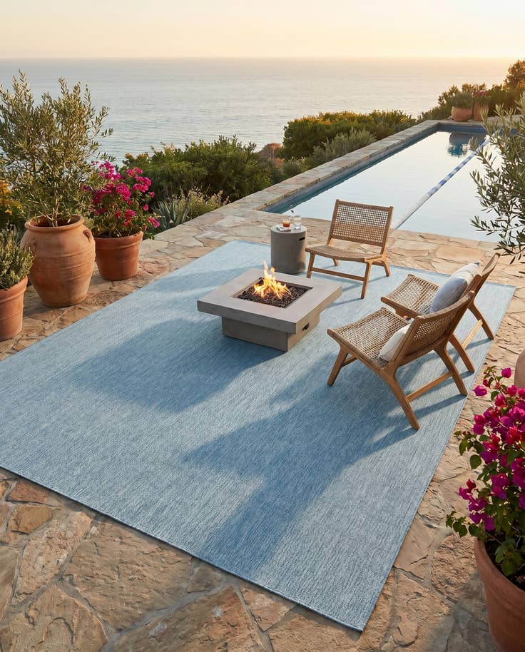 Detail image of 9' x 12' Easy-Clean Solid Indoor / Outdoor Rug