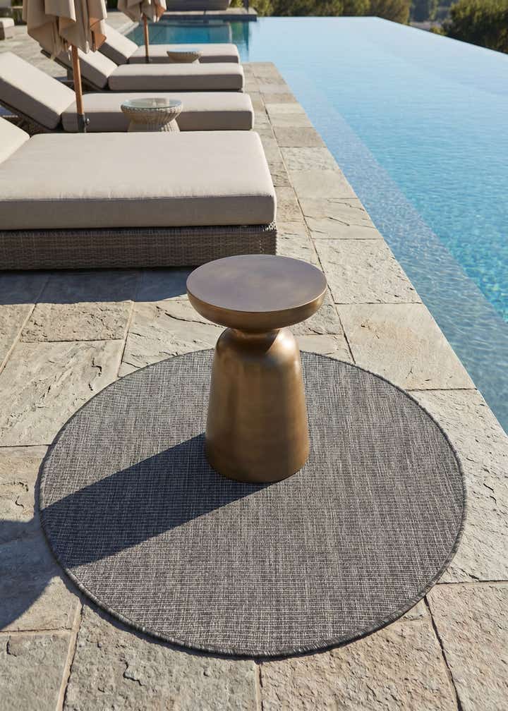 3' x 3' Easy-Clean Solid Indoor / Outdoor Round Rug