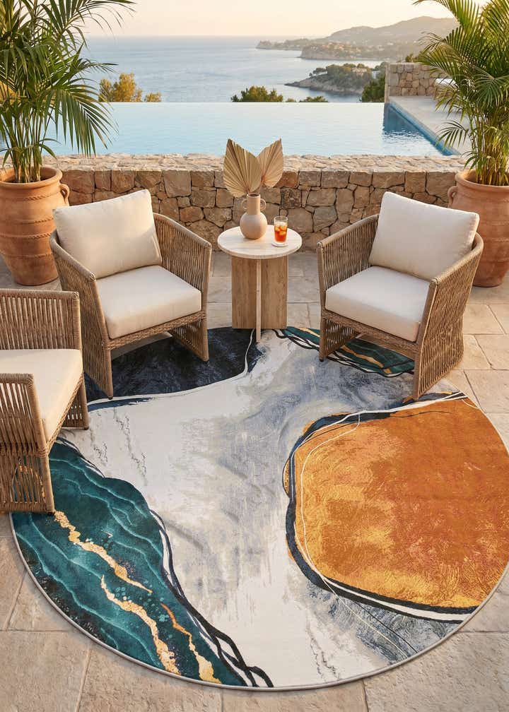 10' x 10' Easy-Clean Modern Indoor / Outdoor Round Rug