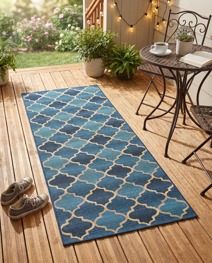 Detail image of 2' 7 x 5' 3 Easy-Clean Trellis Indoor / Outdoor Runner Rug