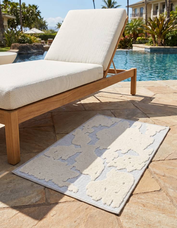 Detail image of 2' x 3' Easy-Clean Aruba Indoor / Outdoor Rug