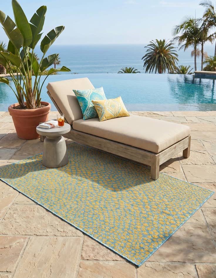 Detail image of 3' x 5' 3 Easy-Clean Jill Zarin Cape Town Indoor / Outdoor Rug