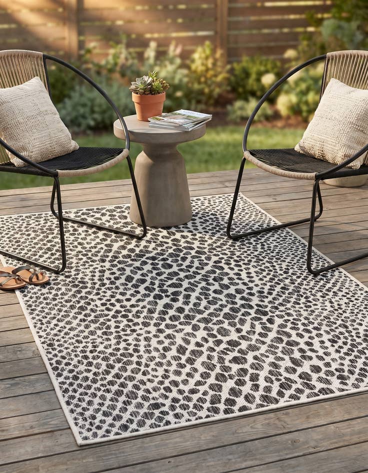 Detail image of 3' x 5' 3 Easy-Clean Jill Zarin Cape Town Indoor / Outdoor Rug