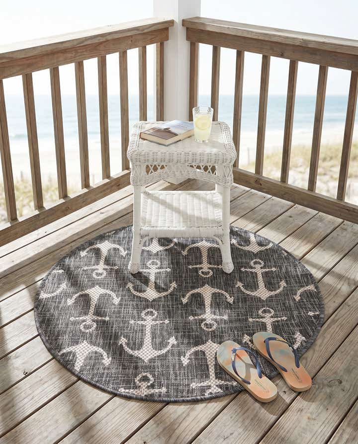 3' x 3' Easy-Clean Coastal Indoor / Outdoor Round Rug