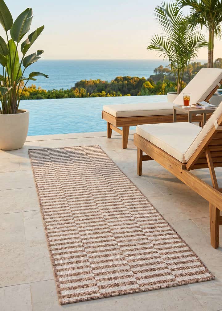 2' x 6' Easy-Clean Striped Indoor / Outdoor Runner Rug