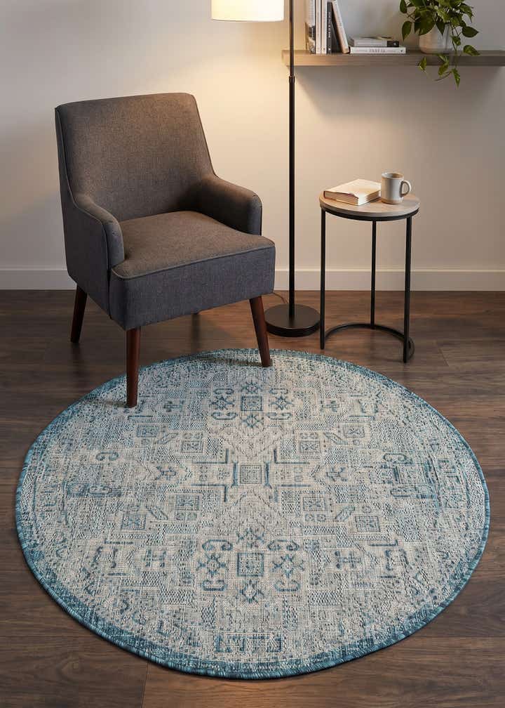 4' x 4' Easy-Clean Aztec Indoor / Outdoor Round Rug