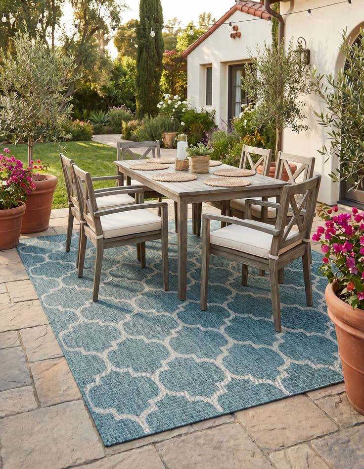 Detail image of 5' 3 x 8' Easy-Clean Trellis Indoor / Outdoor Rug