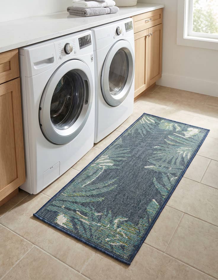 Detail image of 2' x 4' Easy-Clean Baja Indoor / Outdoor Runner Rug