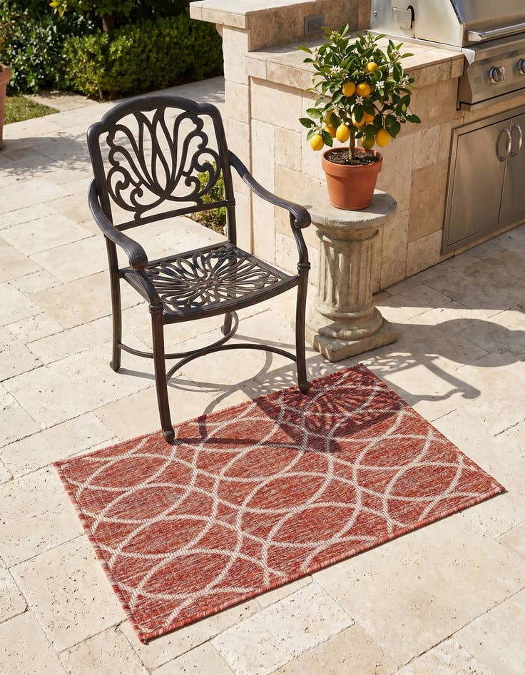Detail image of 2' x 3' Easy-Clean Trellis Indoor / Outdoor Rug