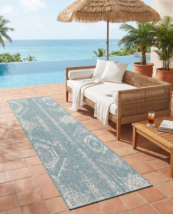 2' 7 x 12' Easy-Clean Bohemian Indoor / Outdoor Runner Rug