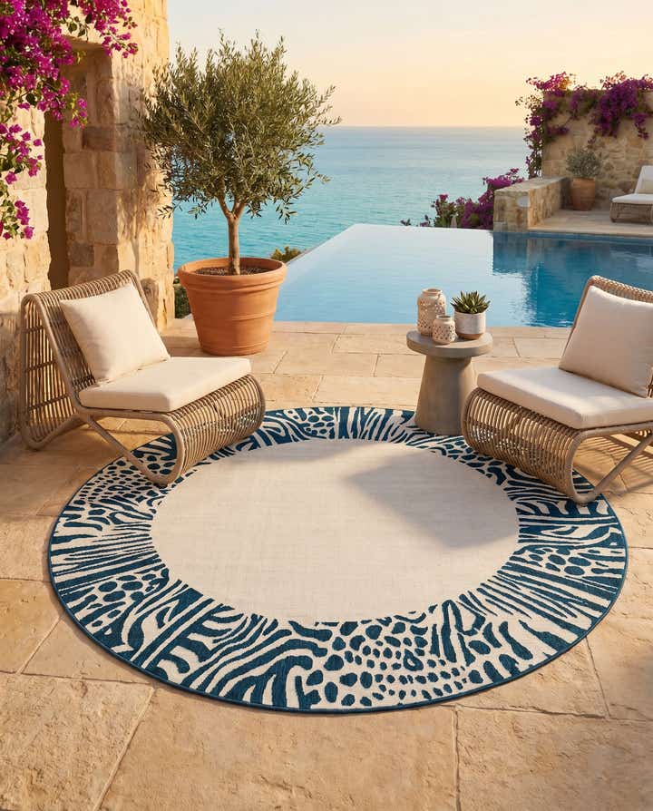 7' 10 x 7' 10 Easy-Clean Safari Indoor / Outdoor Round Rug