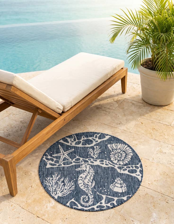 Detail image of 3' x 3' Easy-Clean Coastal Indoor / Outdoor Round Rug