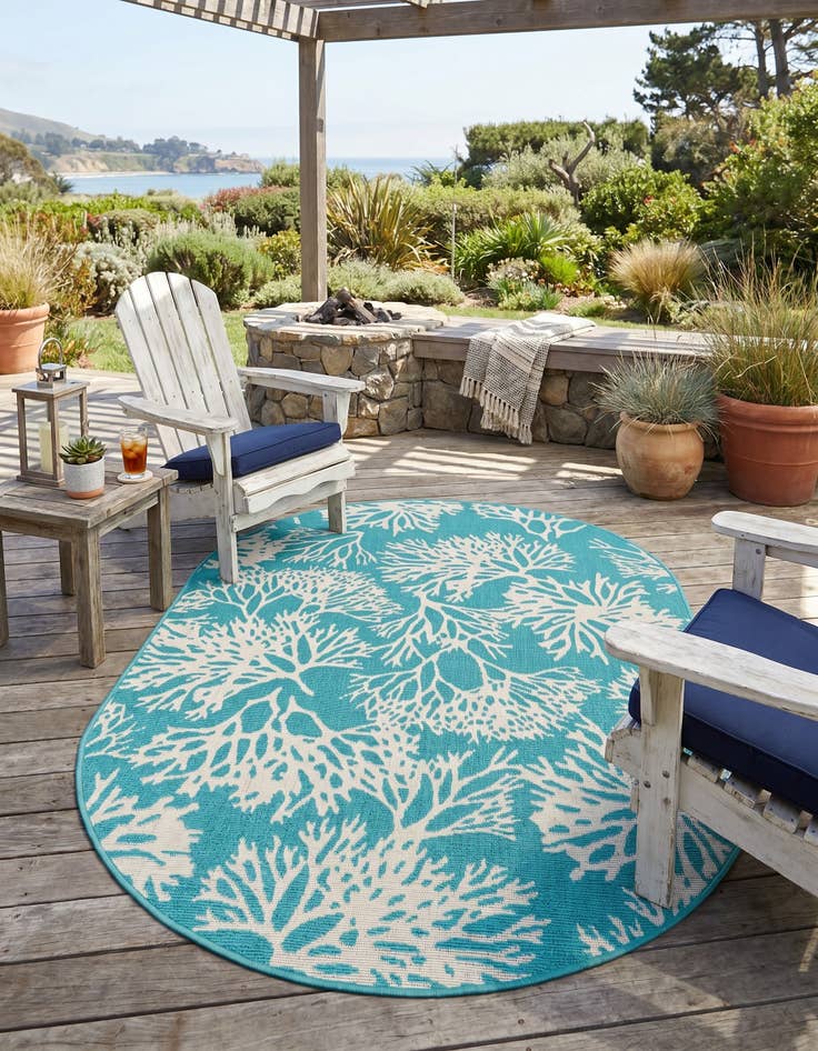 Detail image of 4' x 6' Easy-Clean Coastal Indoor / Outdoor Oval Rug