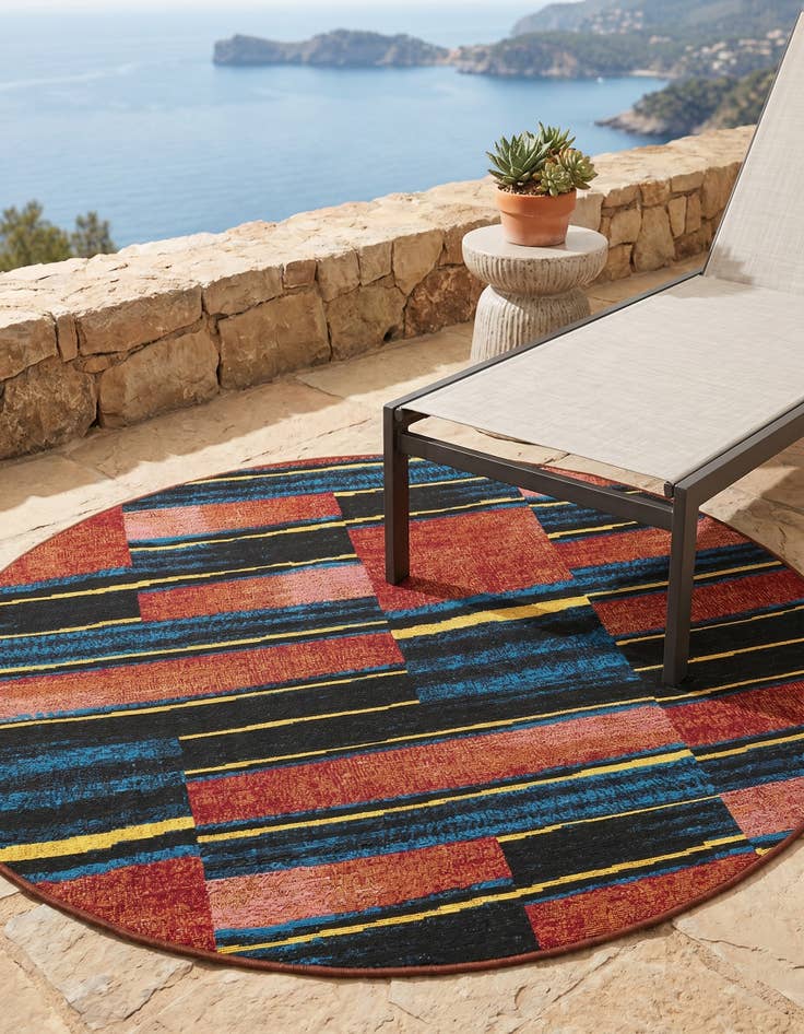 Detail image of 4' x 4' Easy-Clean Modern Indoor / Outdoor Round Rug