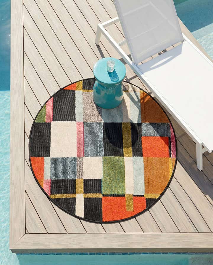 3' x 3' Easy-Clean Casablanca Indoor / Outdoor Round Rug