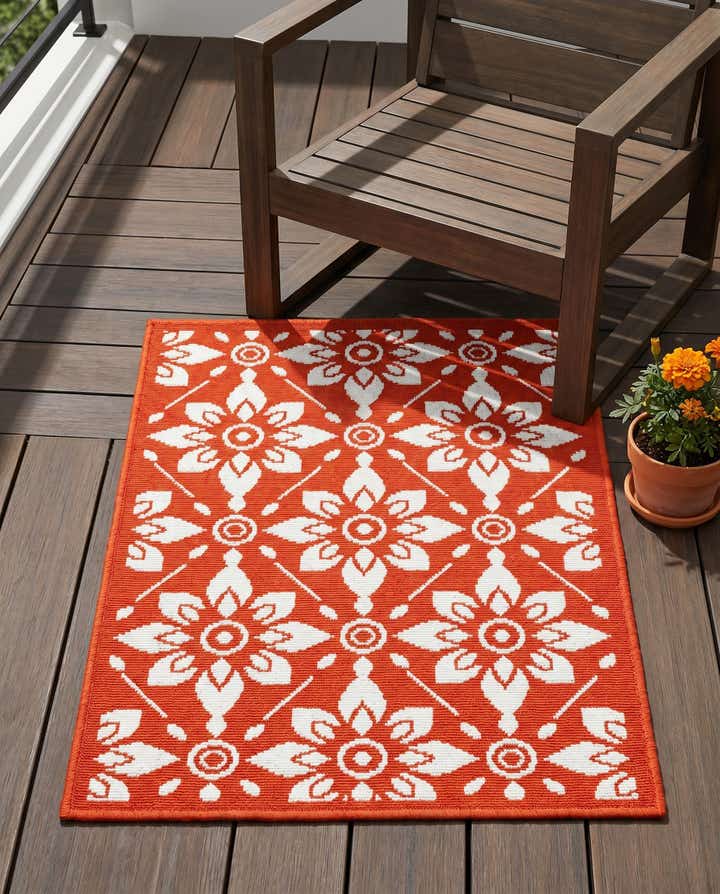 2' x 3' Easy-Clean Lattice Indoor / Outdoor Rug