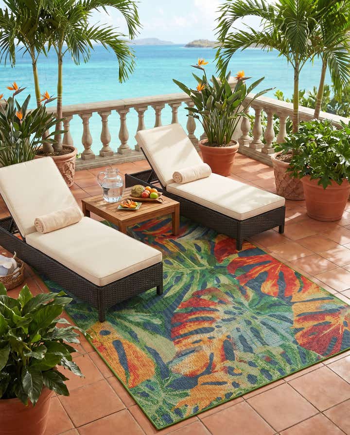 5' 3 x 8' Easy-Clean Baja Indoor / Outdoor Rug