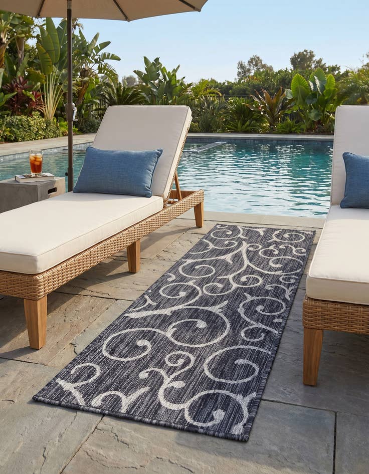 Detail image of 2' x 6' Easy-Clean Botanical Indoor / Outdoor Runner Rug