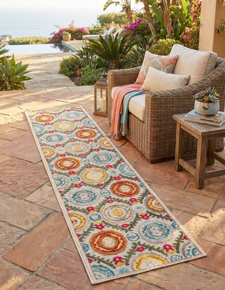 Detail image of 2' x 8' Easy-Clean Casablanca Indoor / Outdoor Runner Rug