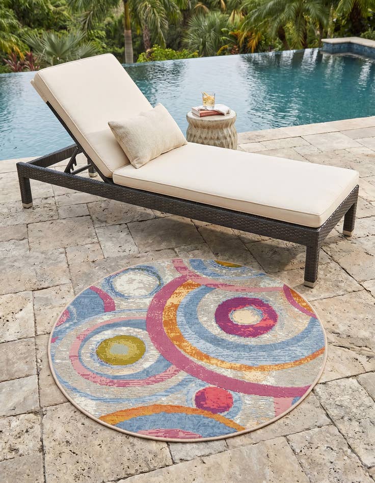 Detail image of 3' x 3' Easy-Clean Modern Indoor / Outdoor Round Rug