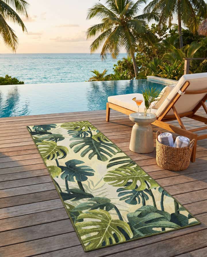 2' 7 x 7' Easy-Clean Botanical Indoor / Outdoor Runner Rug