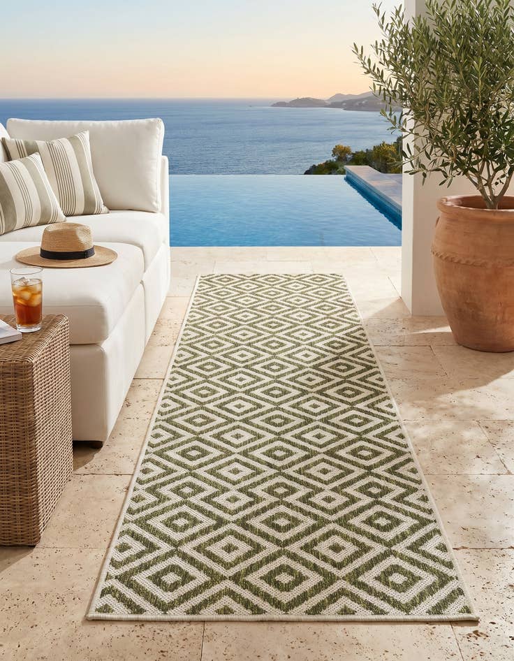 Detail image of 2' x 6' Easy-Clean Jill Zarin Costa Rica Indoor / Outdoor Runner Rug