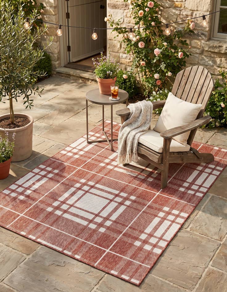 Detail image of 5' 3 x 7' Easy-Clean Checkered Indoor / Outdoor Rug