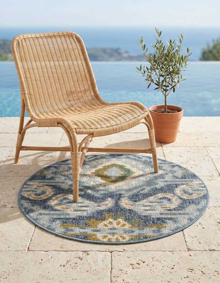 Detail image of 2' 7 x 2' 7 Easy-Clean Modern Indoor / Outdoor Round Rug
