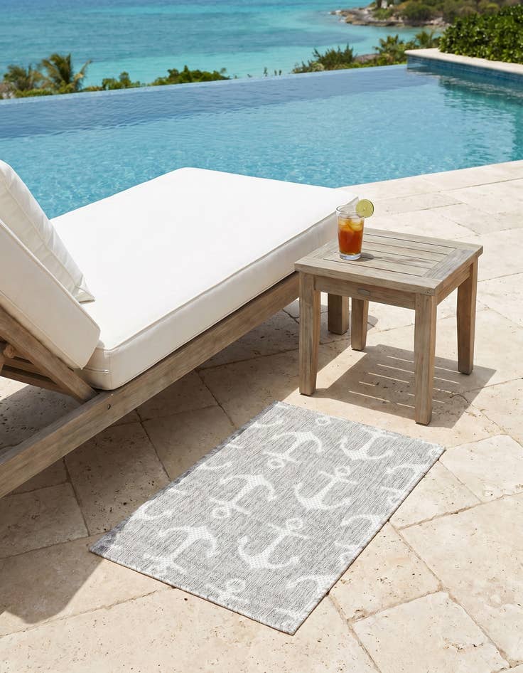 Detail image of 2' x 3' Easy-Clean Coastal Indoor / Outdoor Rug