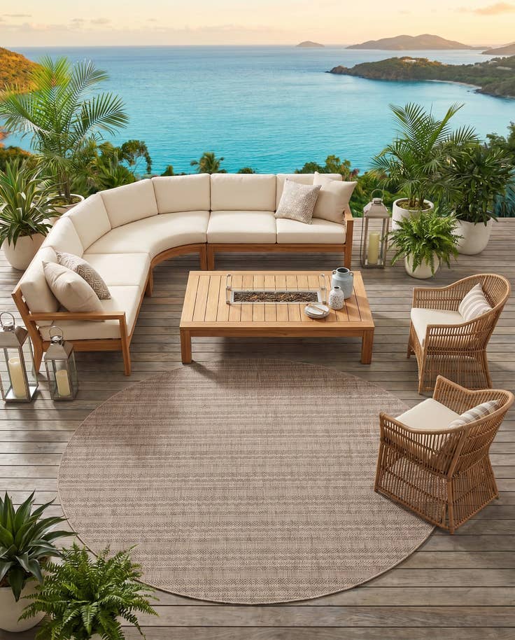 Detail image of 10' x 10' Easy-Clean Ribbon Indoor / Outdoor Round Rug