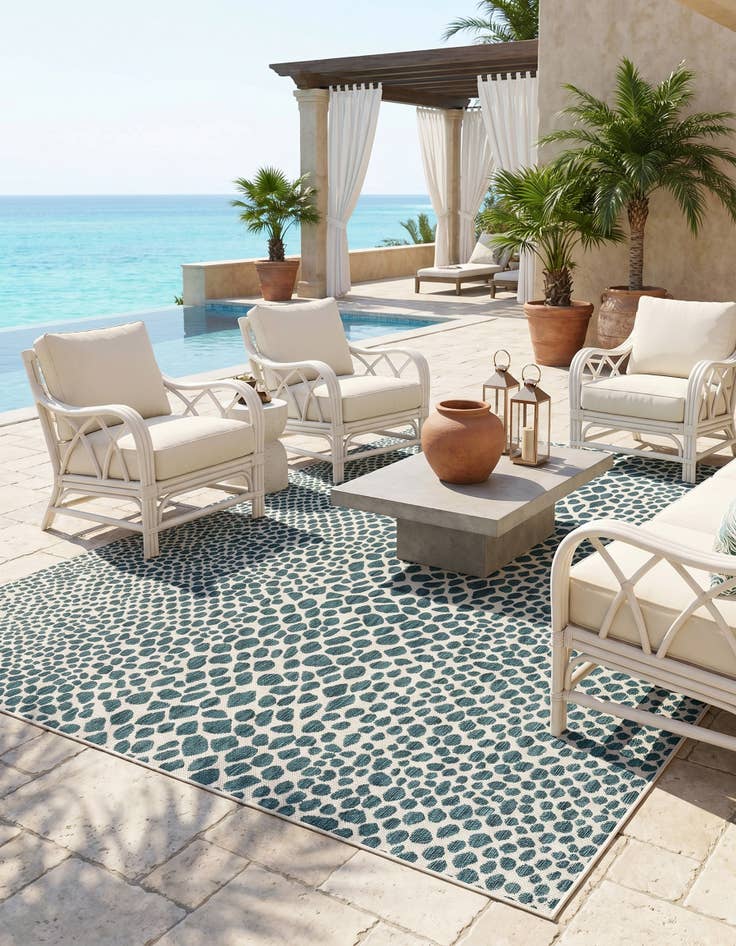 Detail image of 7' x 10' Easy-Clean Jill Zarin Cape Town Indoor / Outdoor Rug