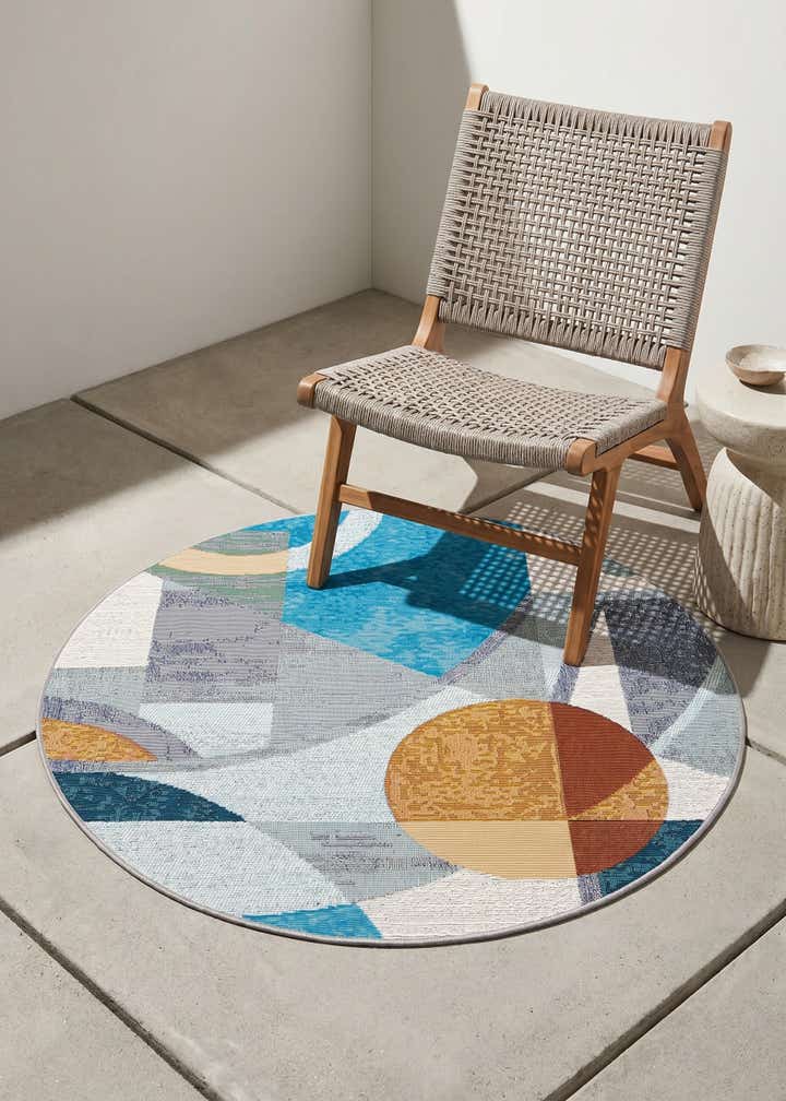 3' 3 x 3' 3 Easy-Clean Modern Indoor / Outdoor Round Rug