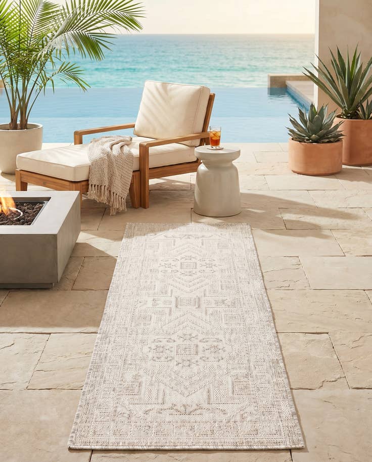 Detail image of 2' x 6' Easy-Clean Aztec Indoor / Outdoor Runner Rug