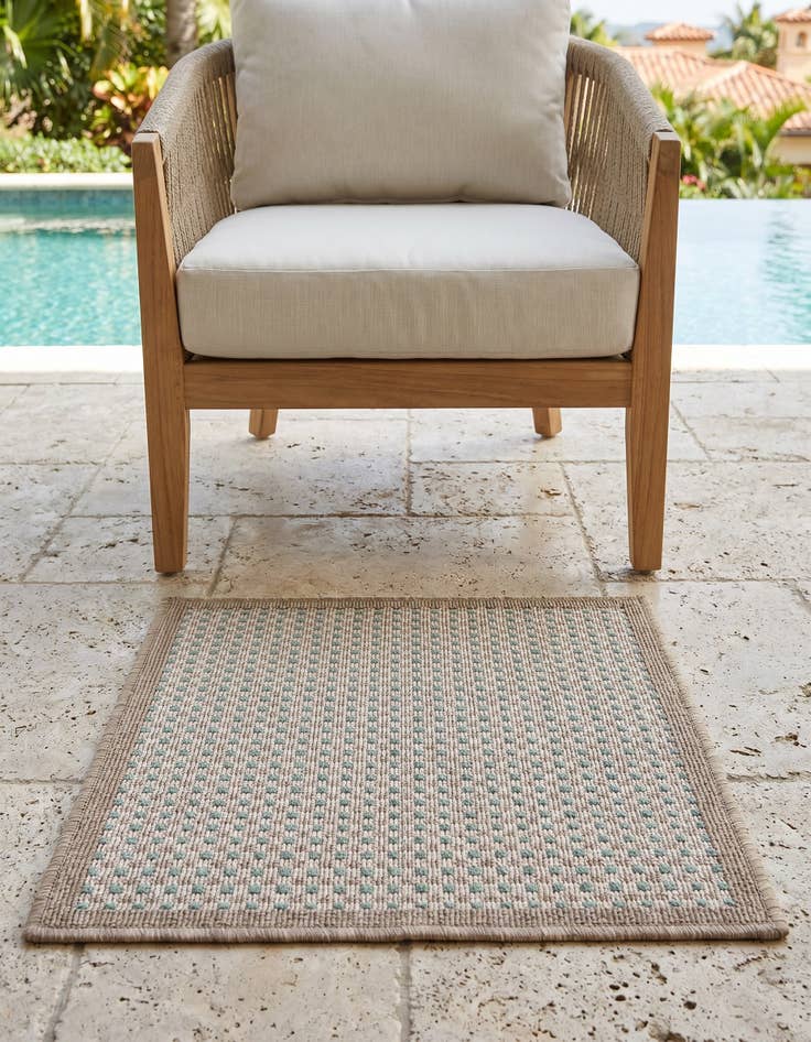Detail image of 2' x 3' Easy-Clean Border Indoor / Outdoor Rug