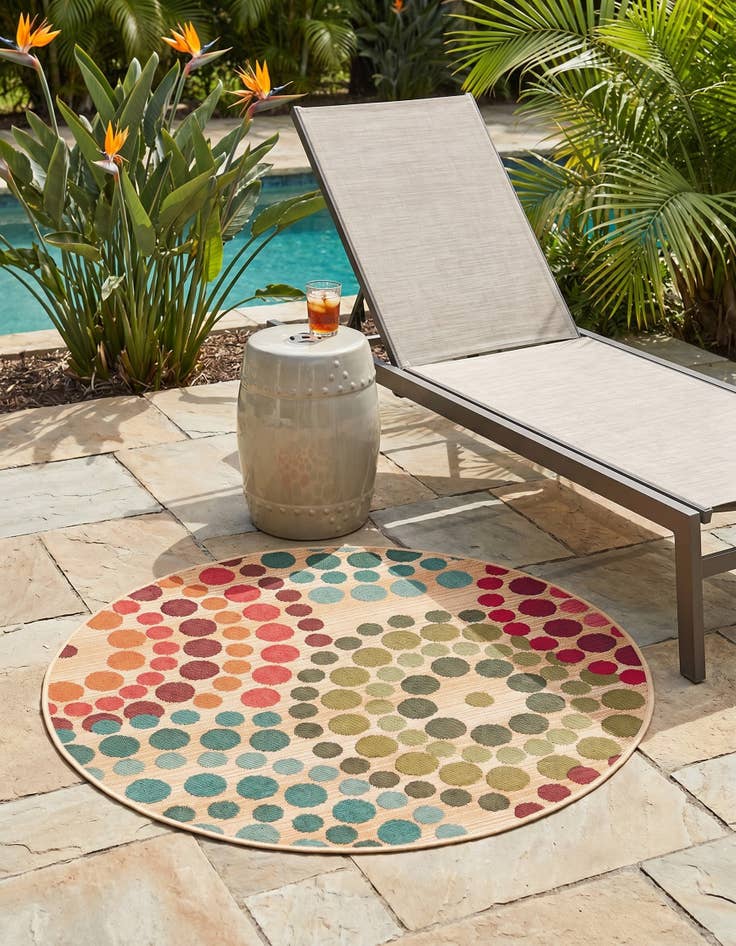 Detail image of 3' x 3' Easy-Clean Modern Indoor / Outdoor Round Rug