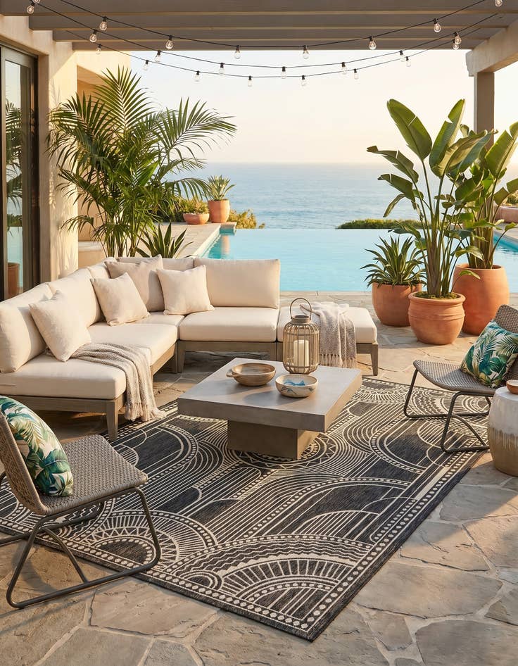 Detail image of 6' 1 x 9' Easy-Clean Traditional Indoor / Outdoor Rug