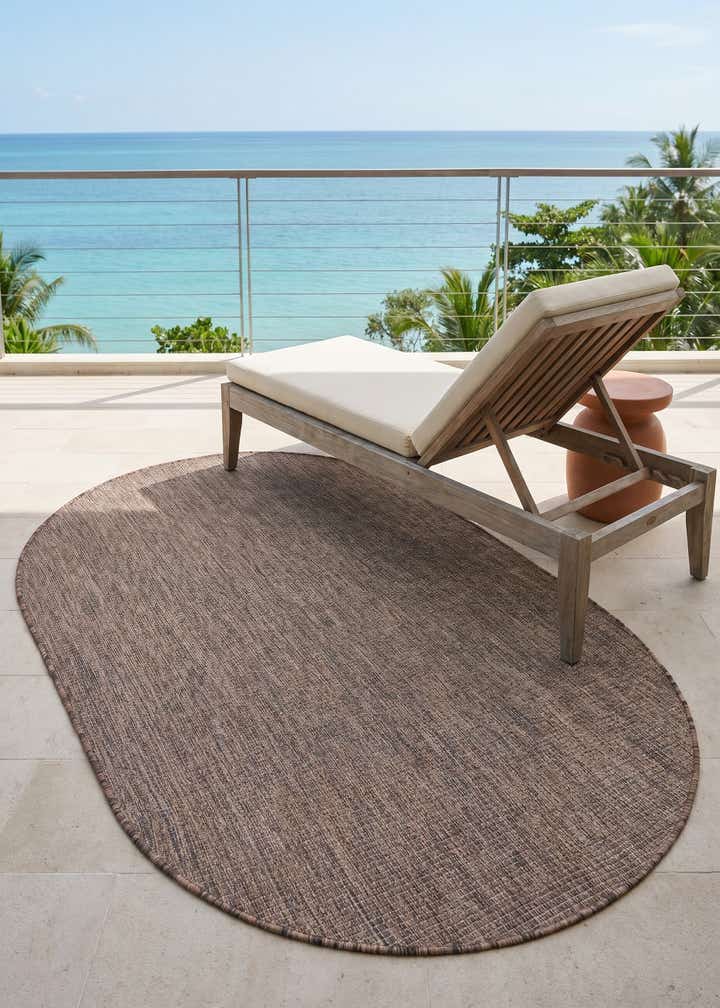 3' 1 x 5' 3 Easy-Clean Solid Indoor / Outdoor Oval Rug