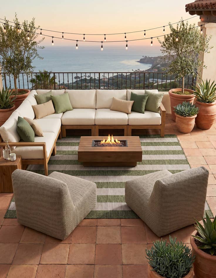 Detail image of 7' 10 x 7' 10 Easy-Clean Ribbon Indoor / Outdoor Square Rug