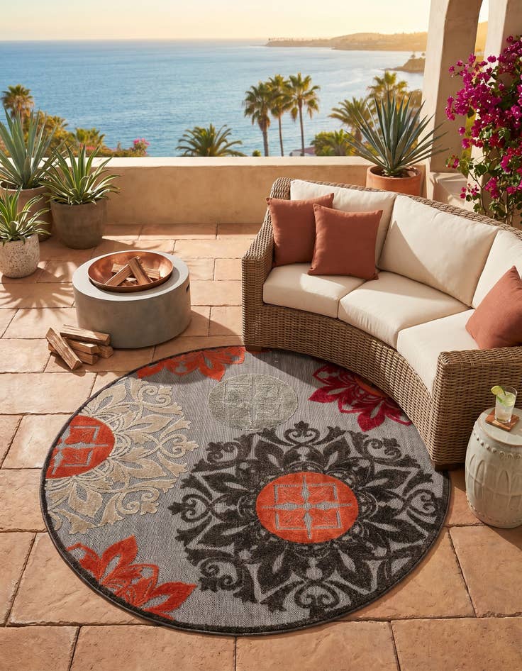 Detail image of 5' 3 x 5' 3 Easy-Clean Modern Indoor / Outdoor Round Rug